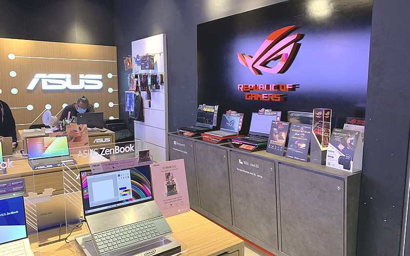 Kuala Lumpur - ASUS CONCEPT STORE Plaza Low Yat (by SNS Network (M) Sdn Bhd)