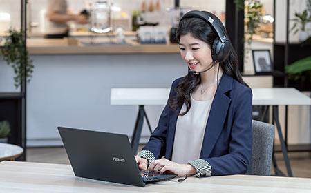 You can use the ASUS AI Noise-Canceling Mic Adapter in a café